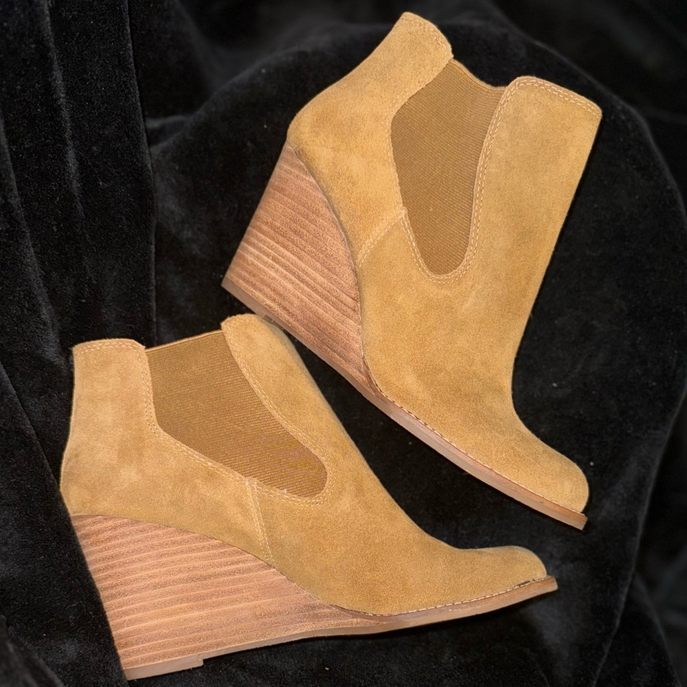 Lucky Brand Yamka Tan Leather Wedge Ankle Chelsea Boots Womens US 9 1/2